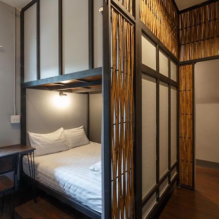 Hostel One Art And Gallery Чиангмай Экстерьер фото