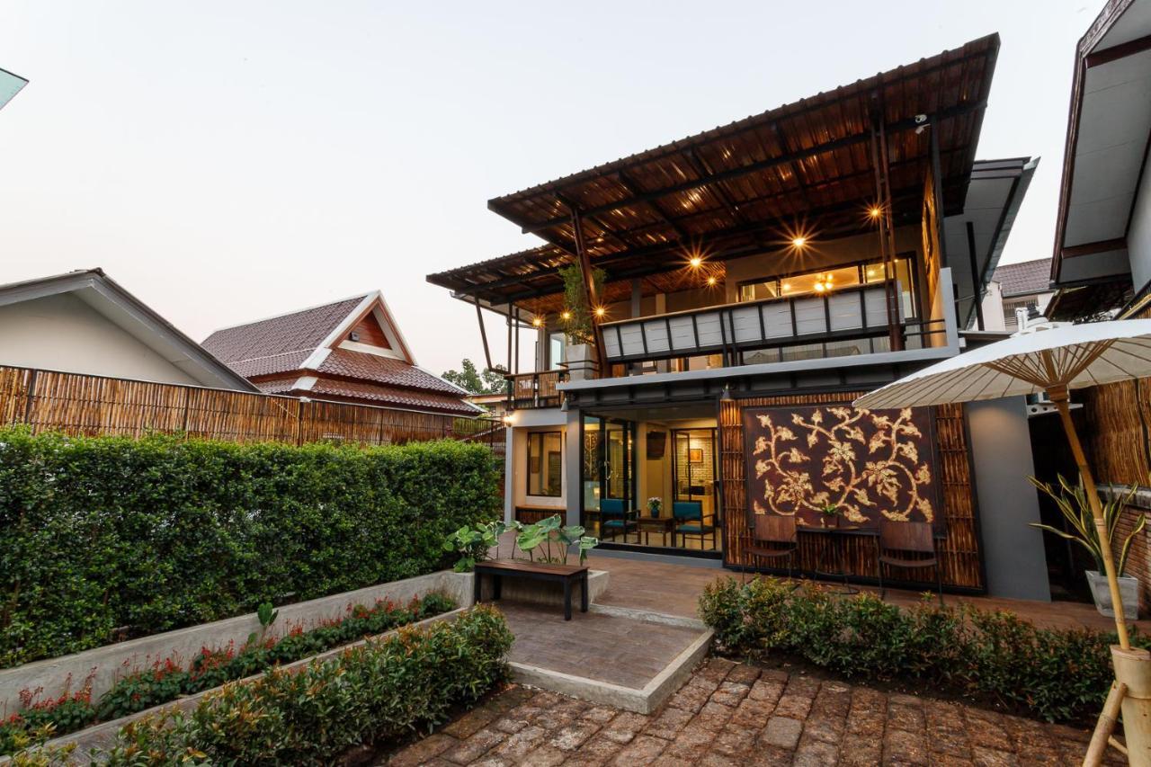 Hostel One Art And Gallery Чиангмай Экстерьер фото