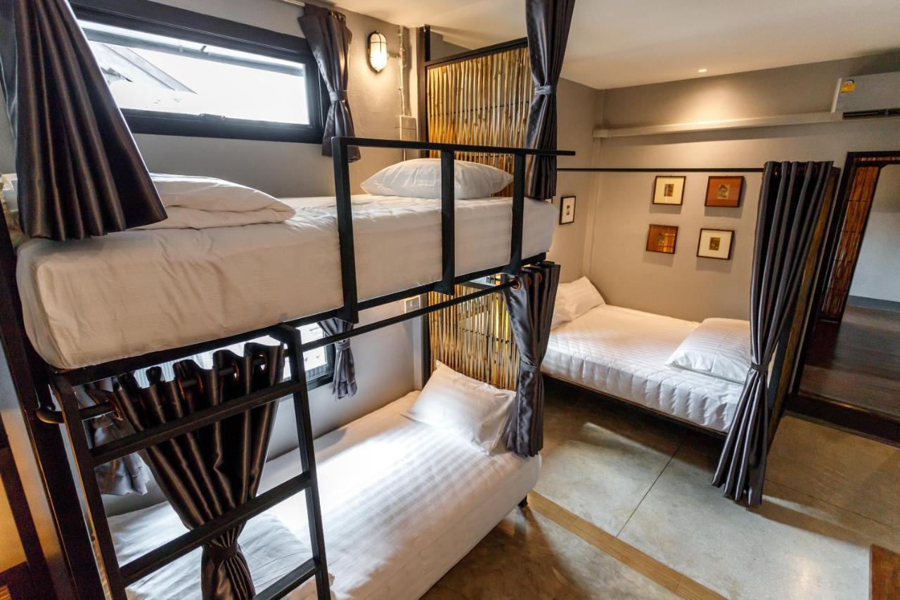 Hostel One Art And Gallery Чиангмай Экстерьер фото