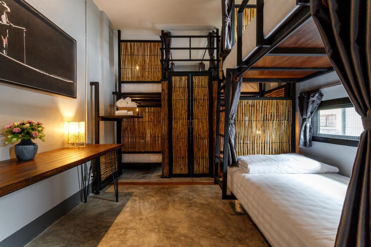 Hostel One Art And Gallery Чиангмай Экстерьер фото