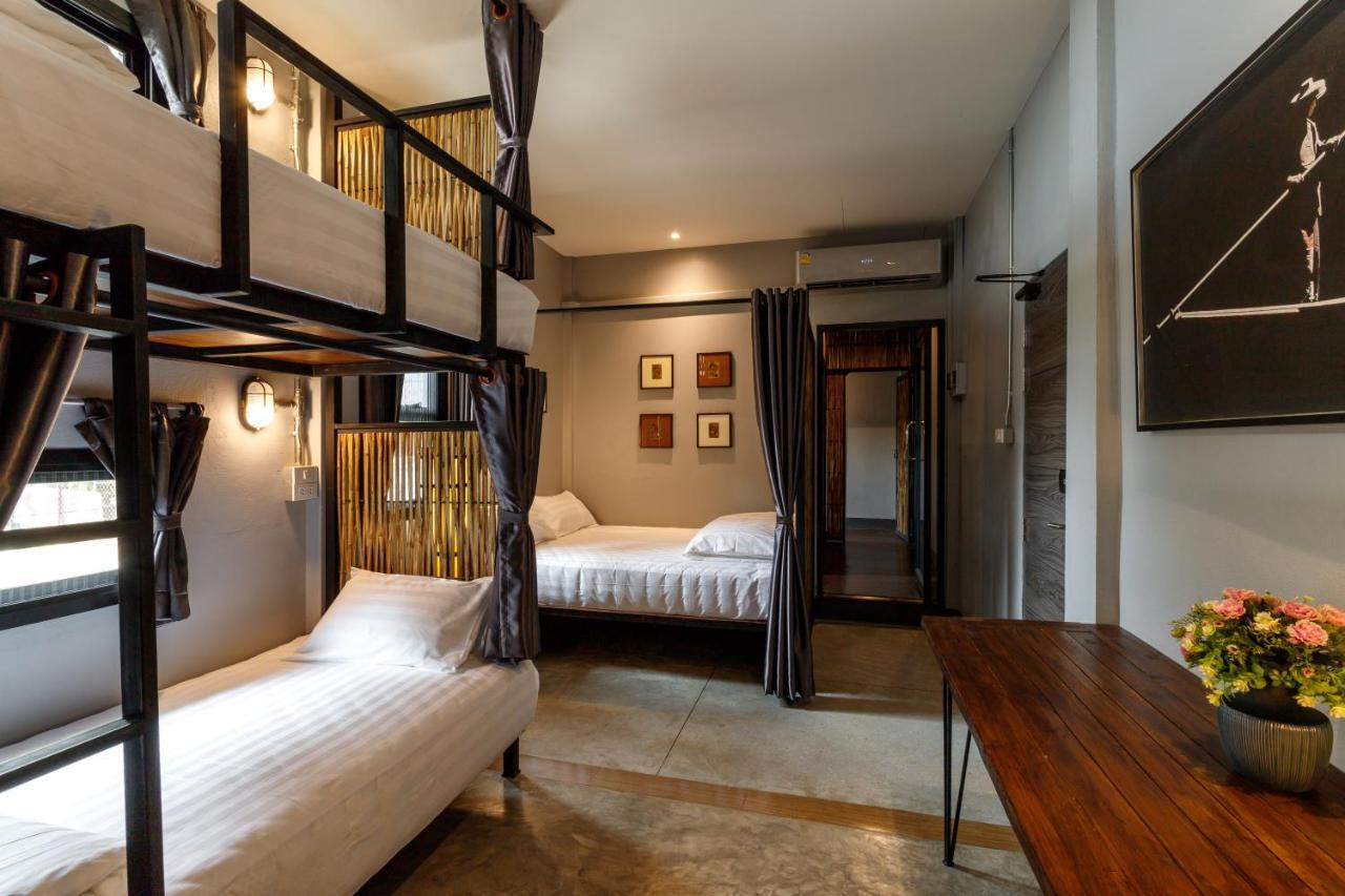 Hostel One Art And Gallery Чиангмай Экстерьер фото
