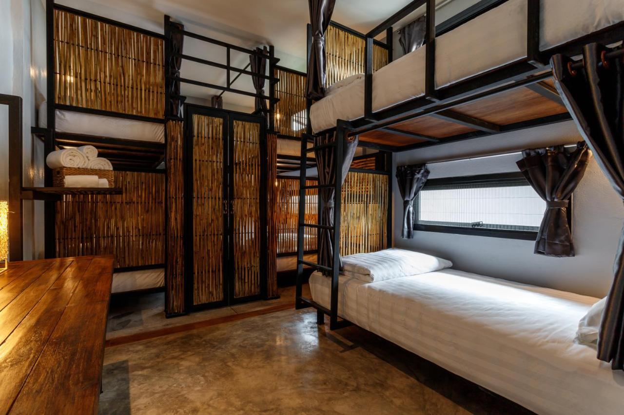 Hostel One Art And Gallery Чиангмай Экстерьер фото
